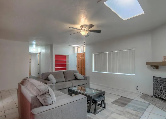 Holiday home Fantastic 4 Bedroom In A Great Area Tucson
