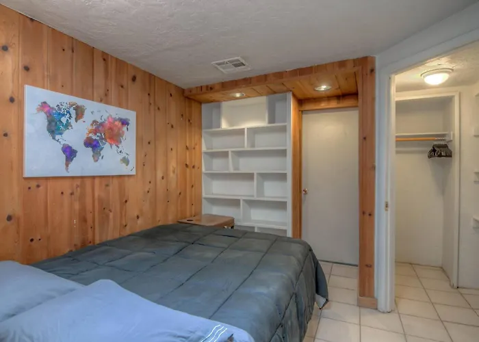 Holiday home Fantastic 4 Bedroom In A Great Area