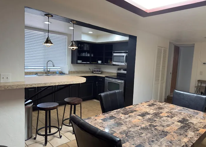 Fantastic 4 Bedroom In A Great Area Holiday home Tucson