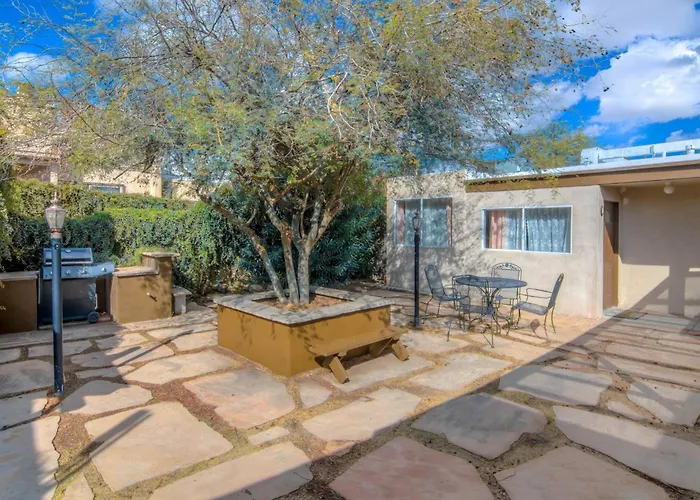 Holiday home Fantastic 4 Bedroom In A Great Area
