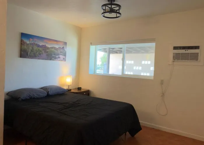 Fantastic 4 Bedroom In A Great Area Holiday home
