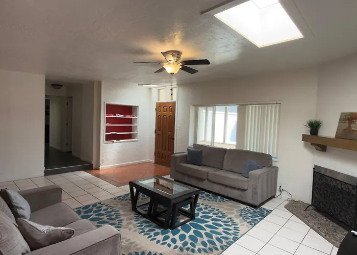 Fantastic 4 Bedroom In A Great Area * Tucson